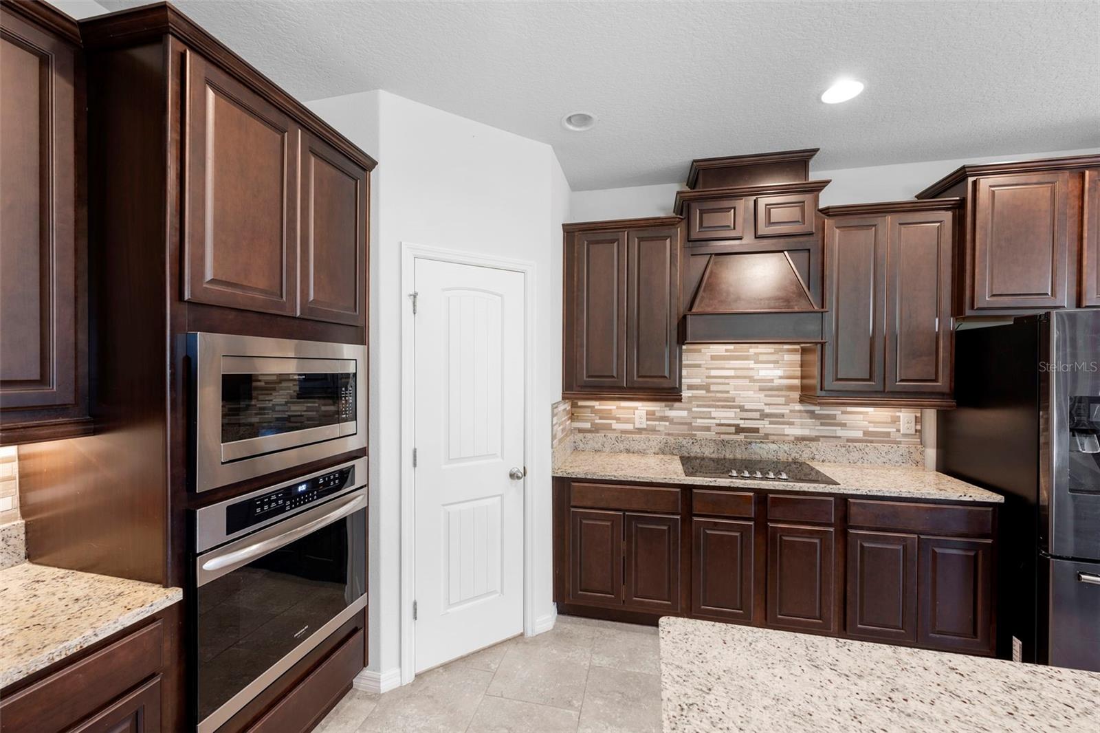 Image 27 of 45 For 4004 Prima Lago Circle