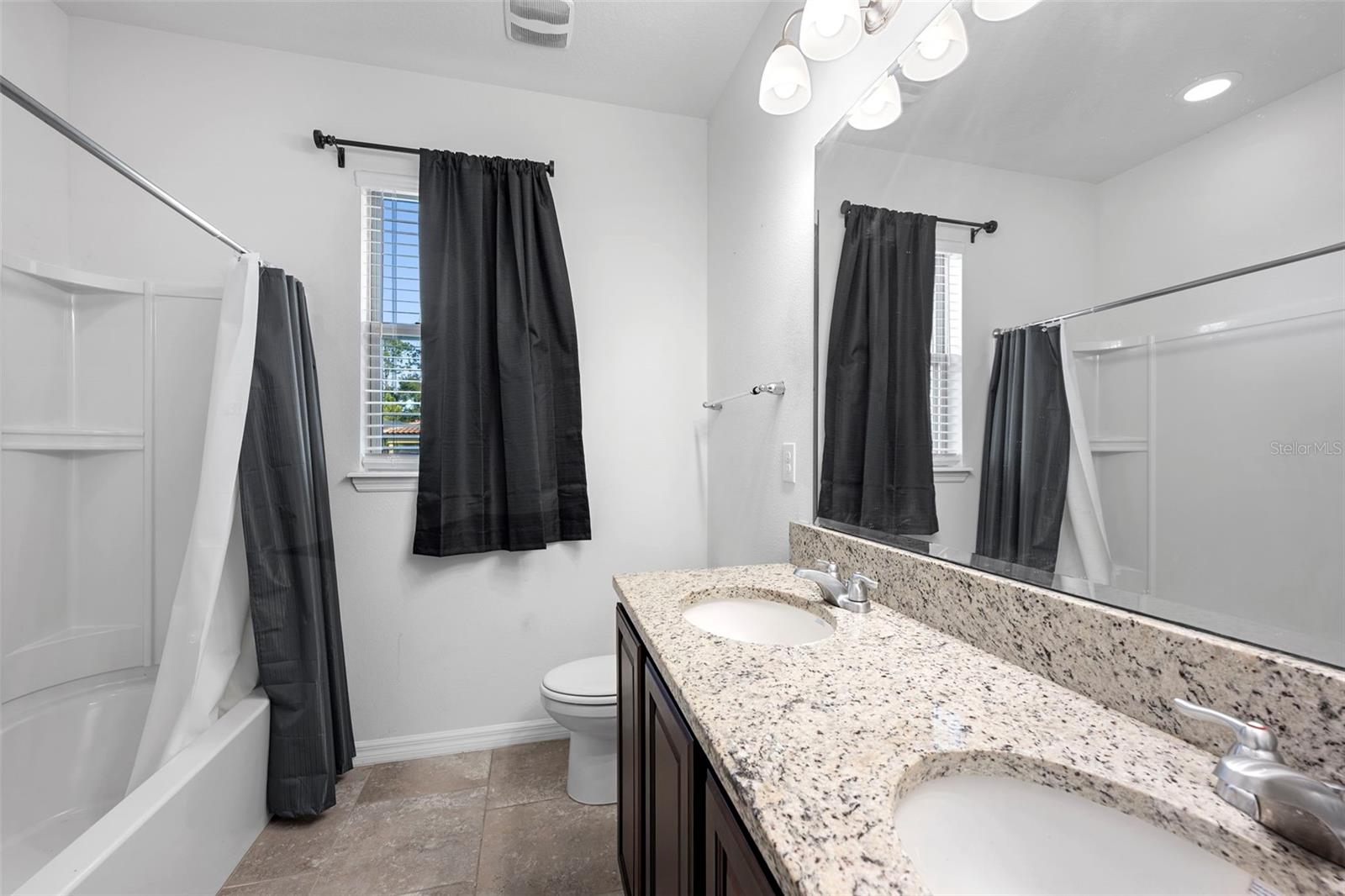 Image 30 of 45 For 4004 Prima Lago Circle