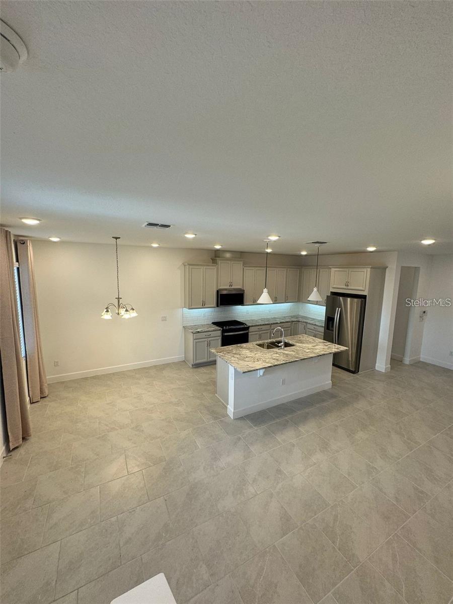 Image 4 of 21 For 7404 Estuary Lake Loop