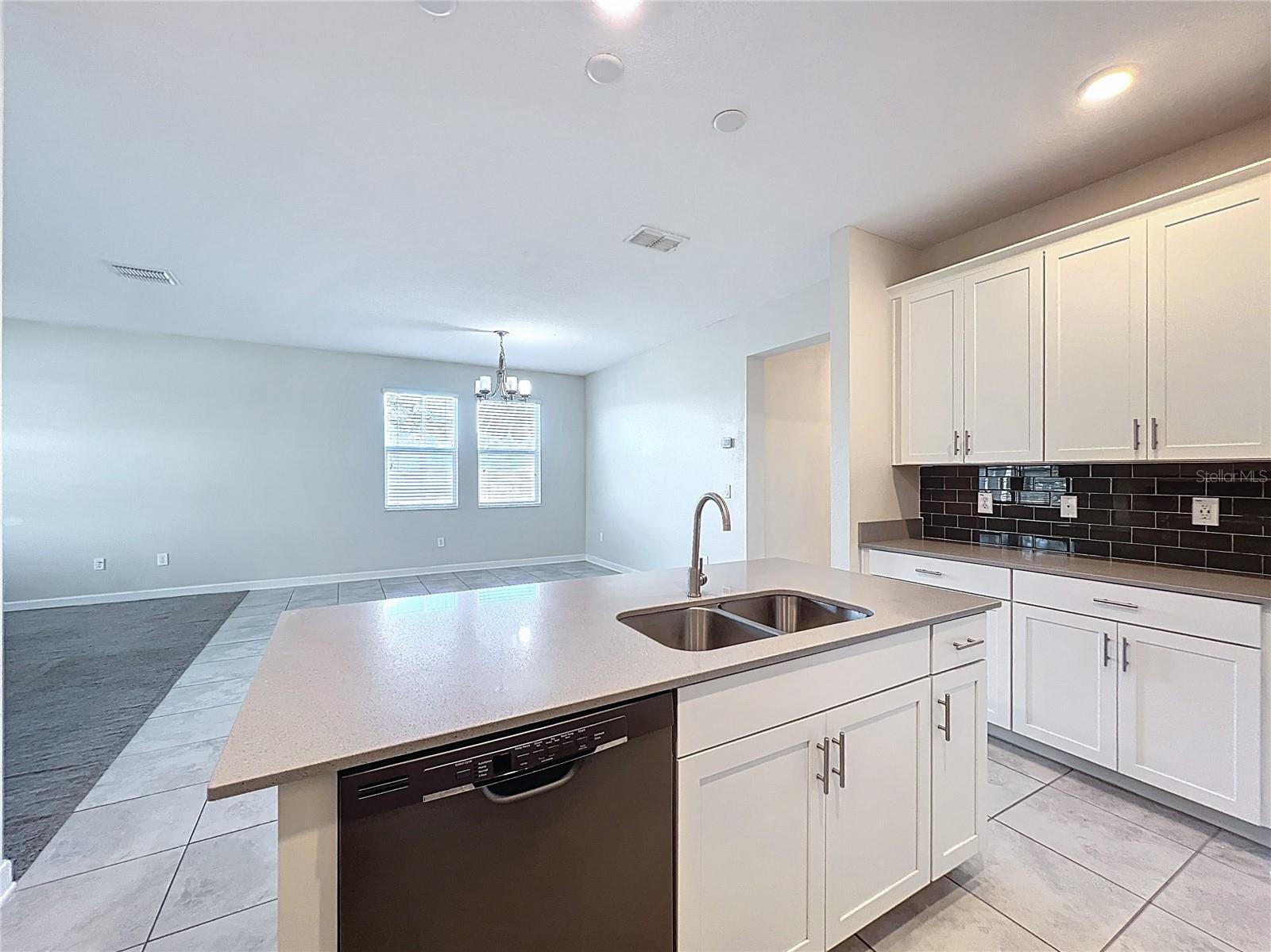 Image 16 of 66 For 10006 Yelllow Jasmine Drive