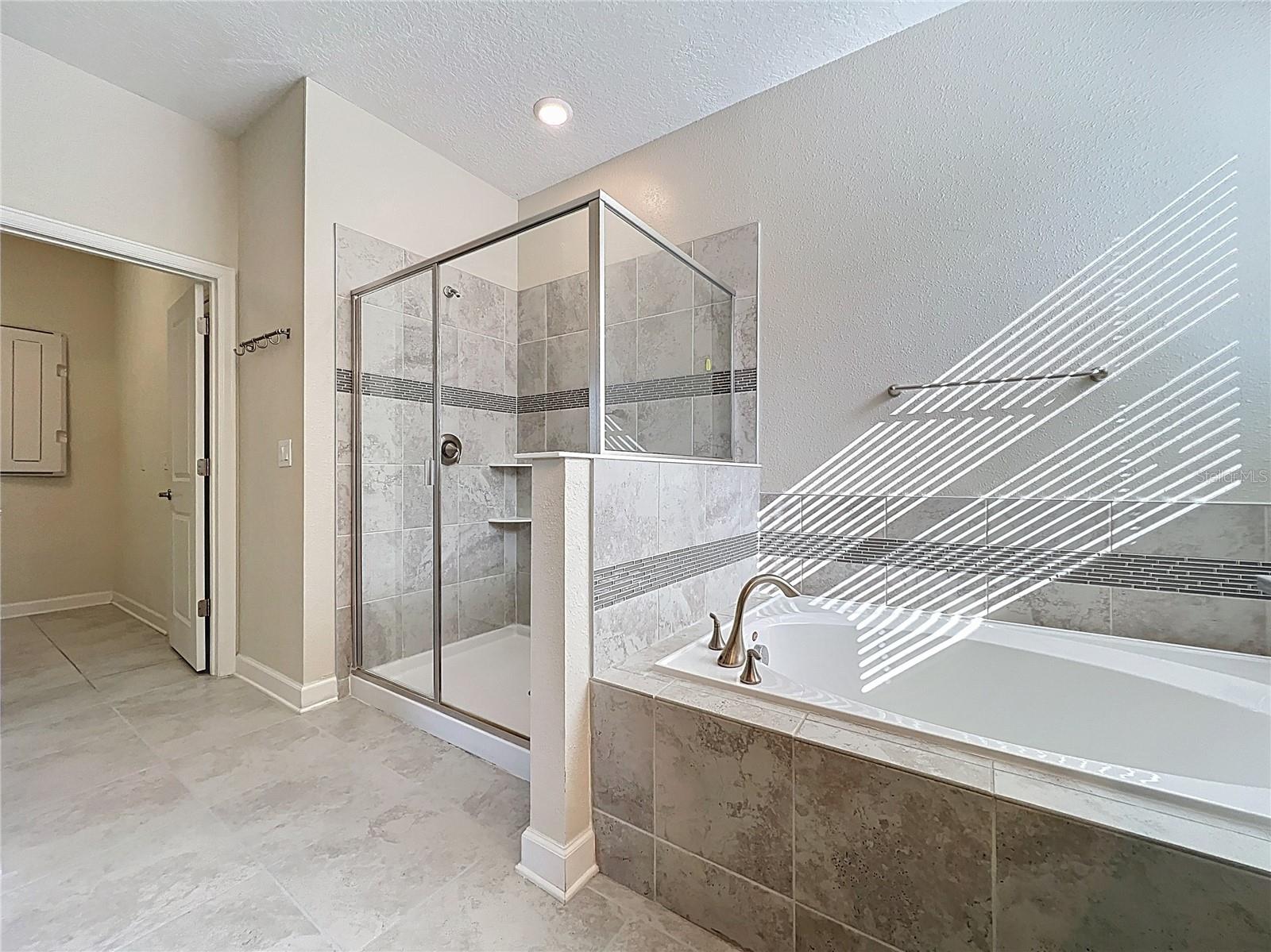 Image 42 of 66 For 10006 Yelllow Jasmine Drive