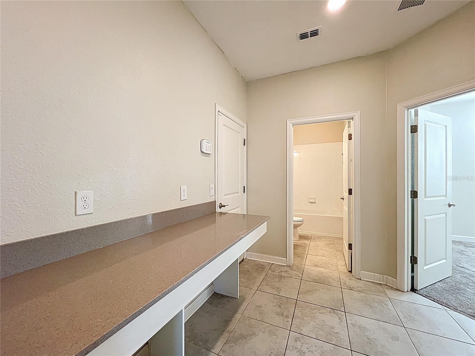 Image 50 of 66 For 10006 Yelllow Jasmine Drive