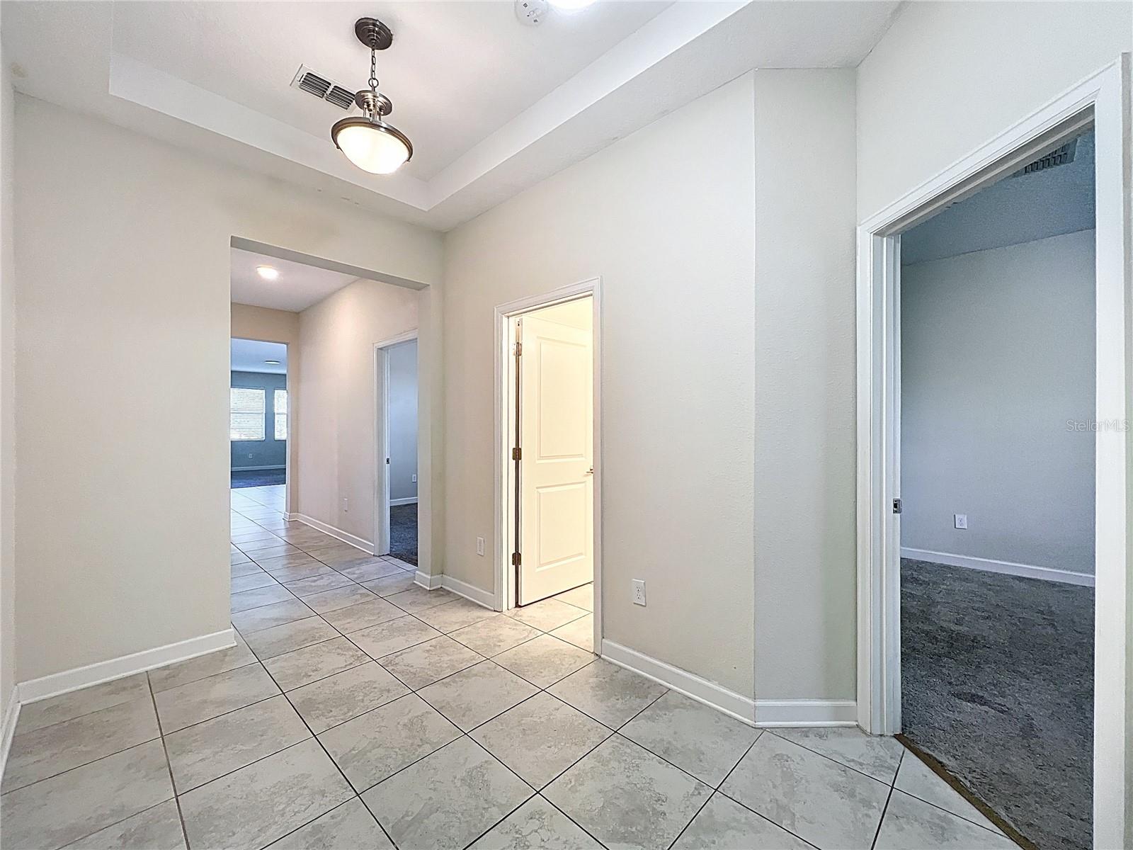 Image 9 of 66 For 10006 Yelllow Jasmine Drive