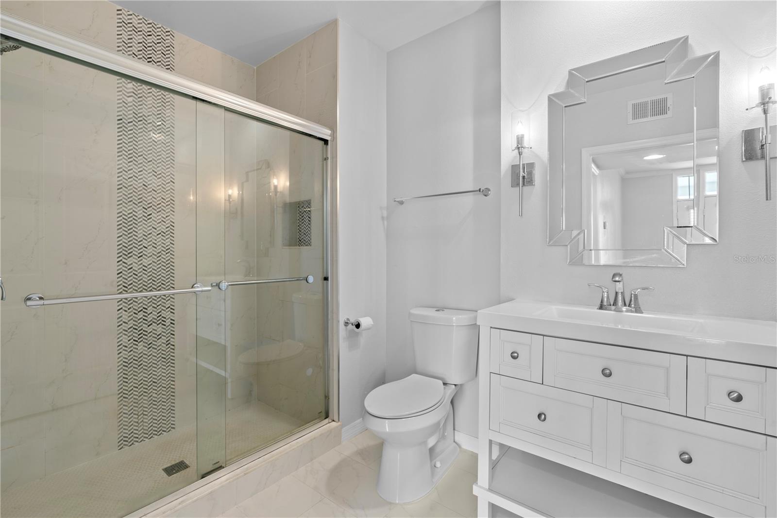 Image 12 of 26 For 770 Siena Palm Drive 303