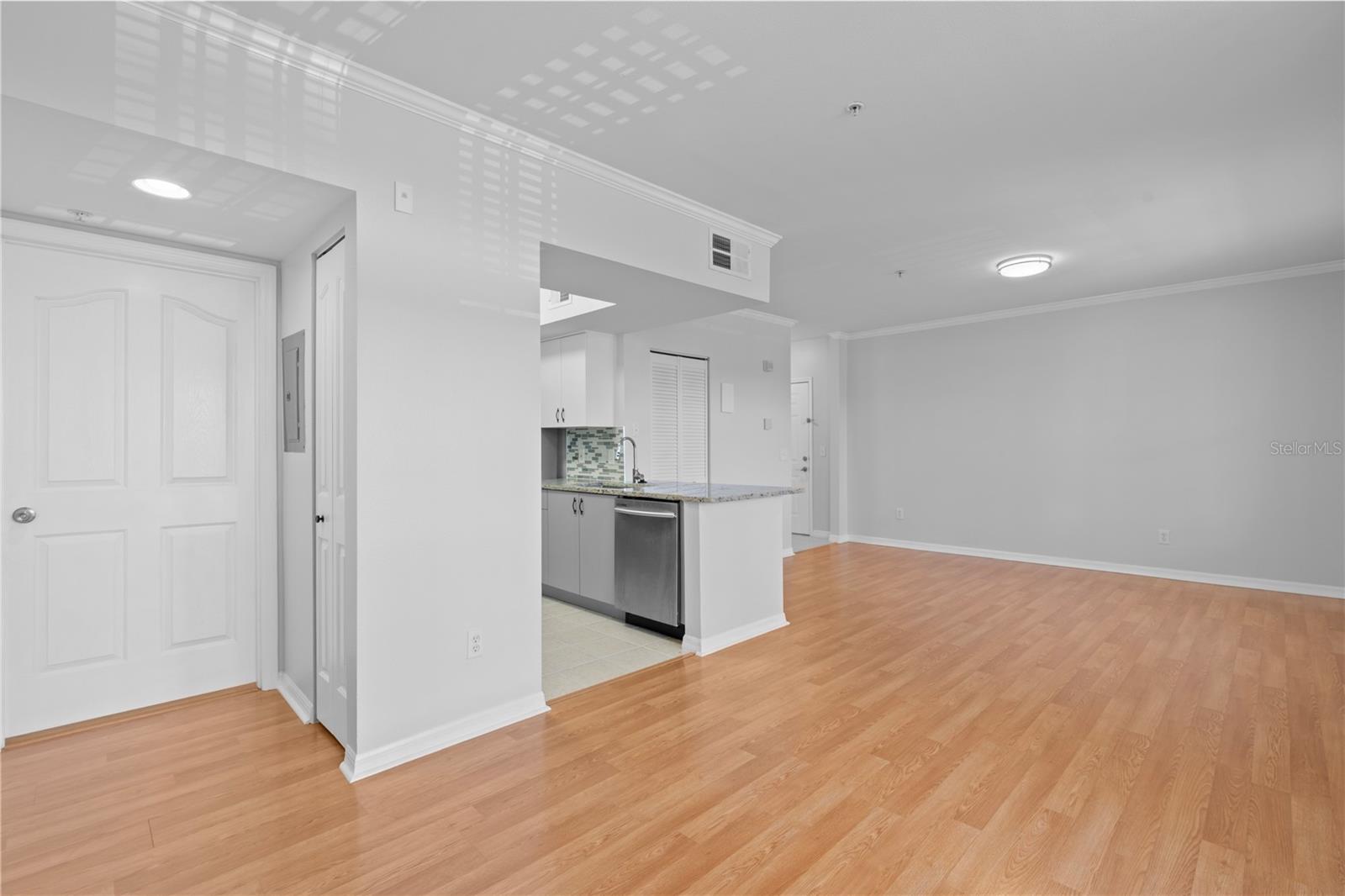 Image 8 of 26 For 770 Siena Palm Drive 303