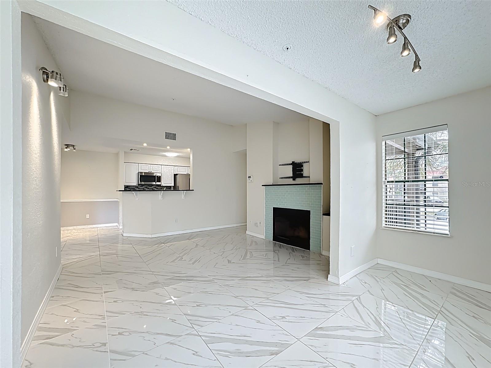 Image 16 of 54 For 232 Afton Square 201