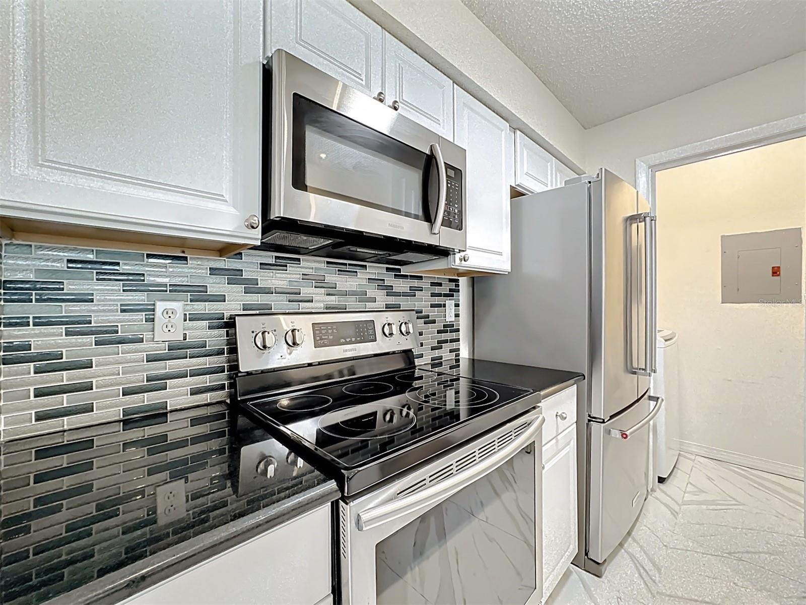 Image 25 of 54 For 232 Afton Square 201