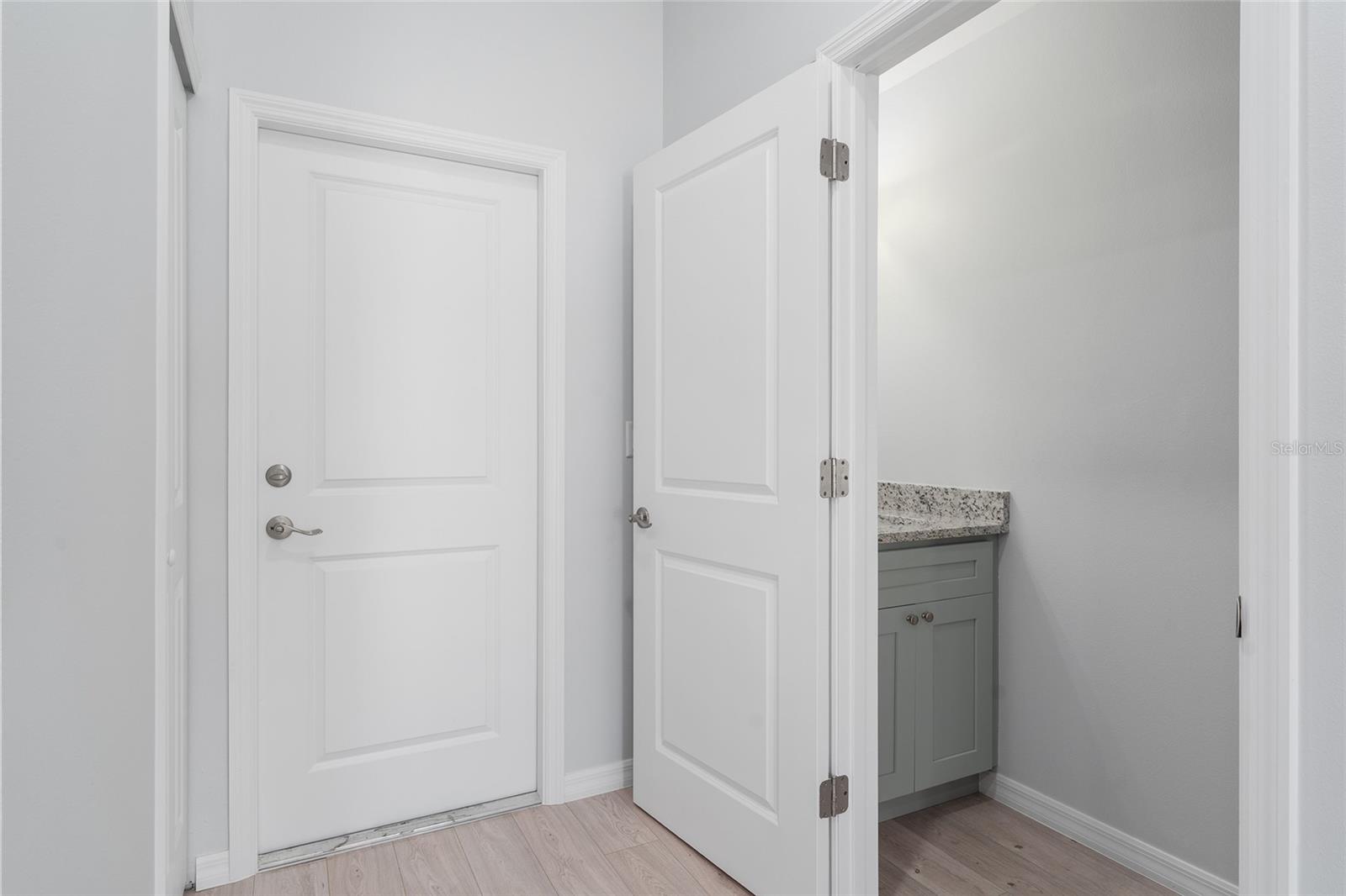 Image 15 of 41 For 288 Oak Avenue