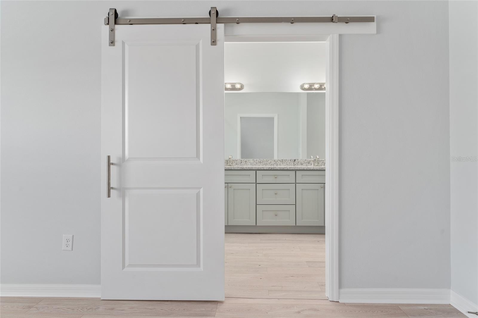 Image 21 of 41 For 288 Oak Avenue