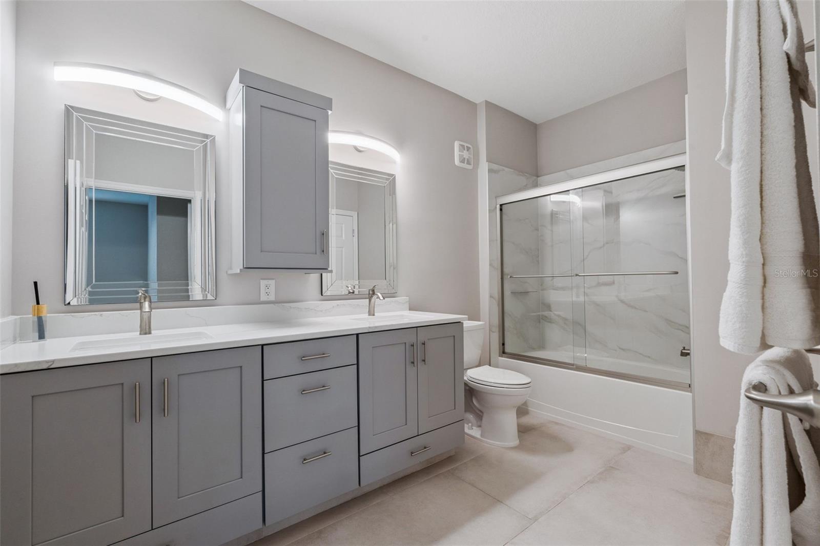 Image 15 of 21 For 2484 San Tecla Street 105