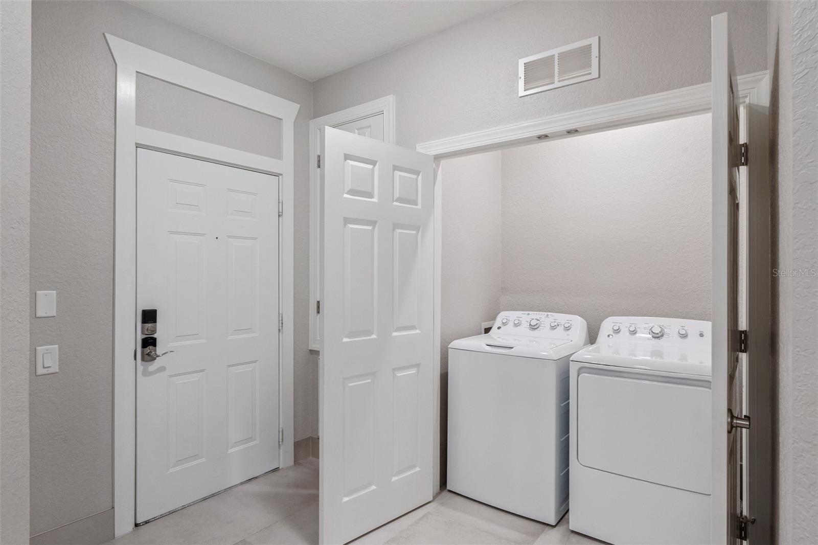 Image 20 of 21 For 2484 San Tecla Street 105