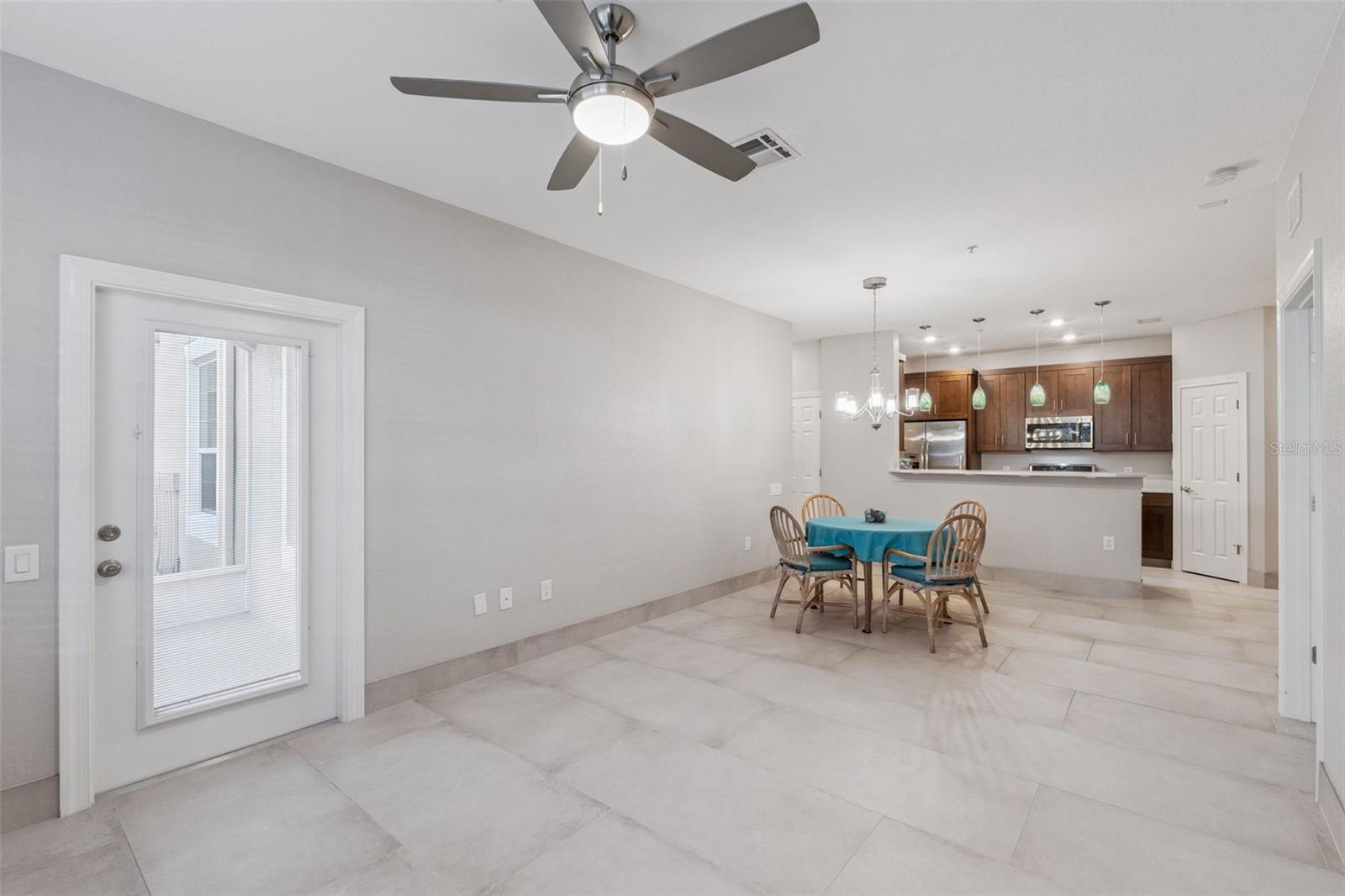 Image 6 of 21 For 2484 San Tecla Street 105