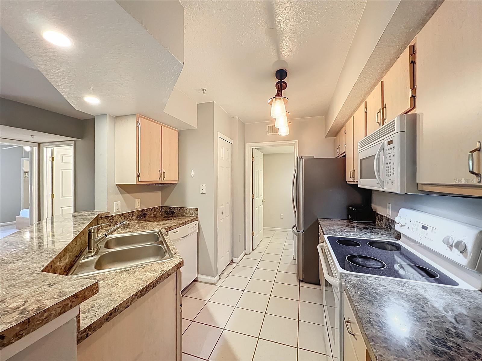 Image 9 of 46 For 12602 Crest Springs Lane 1333