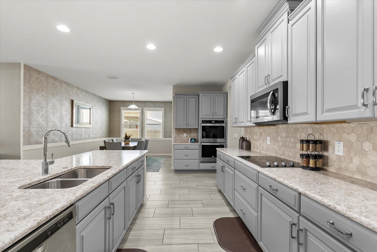 Image 9 of 38 For 5351 Carrara Court