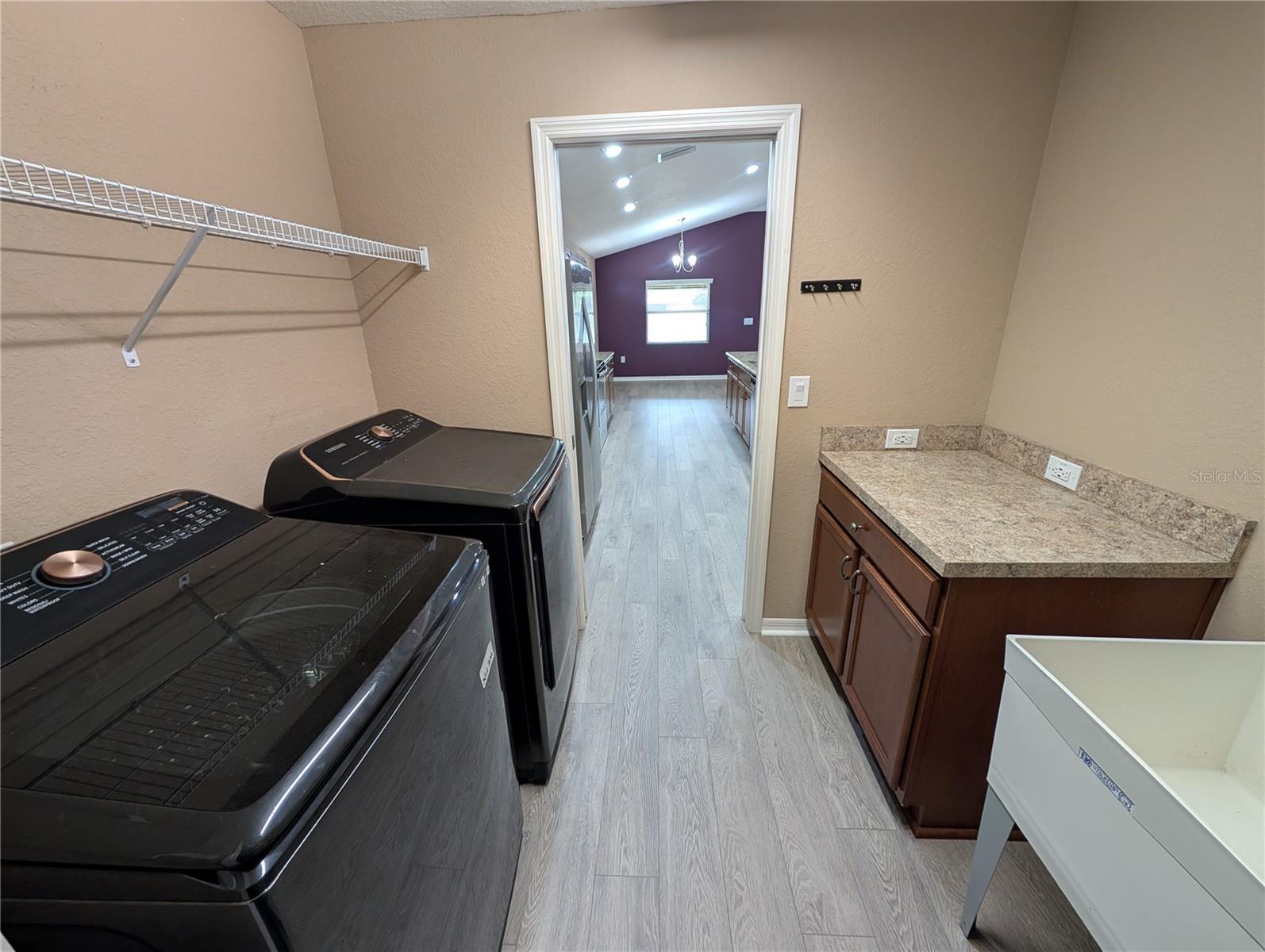 Image 17 of 21 For 722 Vineyard Reserve Court