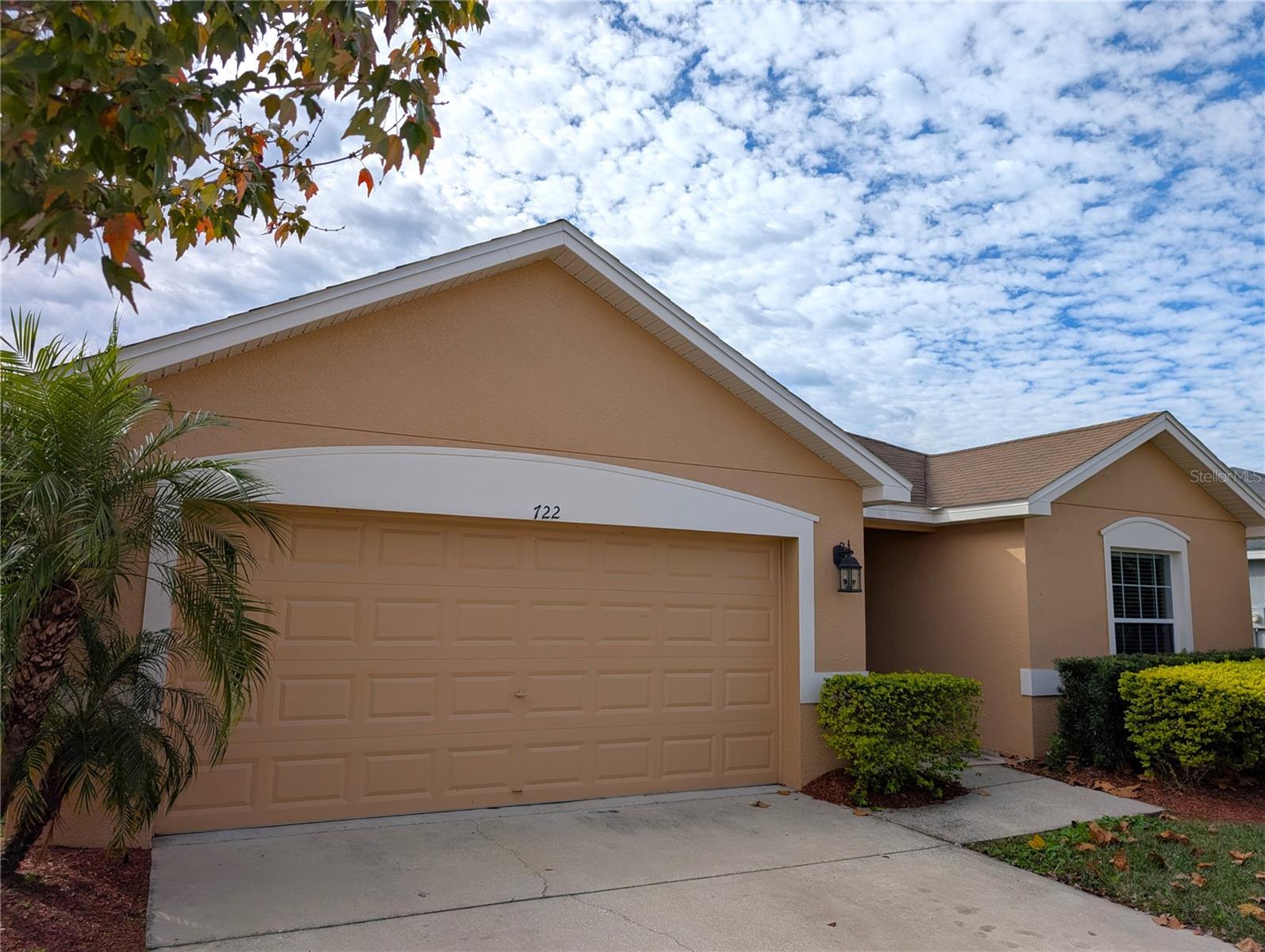 Image 2 of 21 For 722 Vineyard Reserve Court