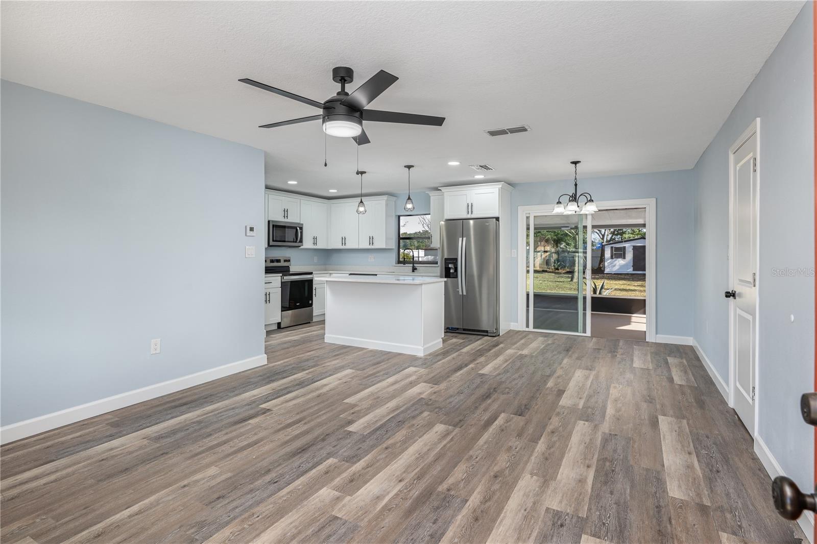 Image 11 of 40 For 707 Maple Avenue