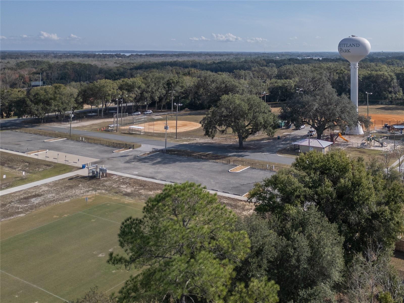 Image 17 of 40 For 707 Maple Avenue