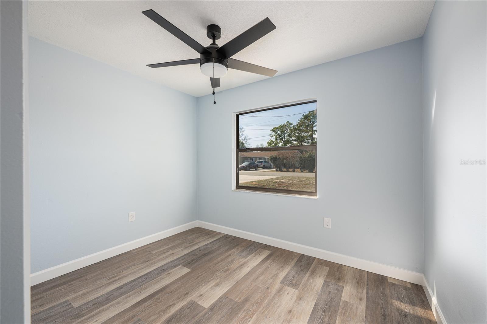 Image 22 of 40 For 707 Maple Avenue