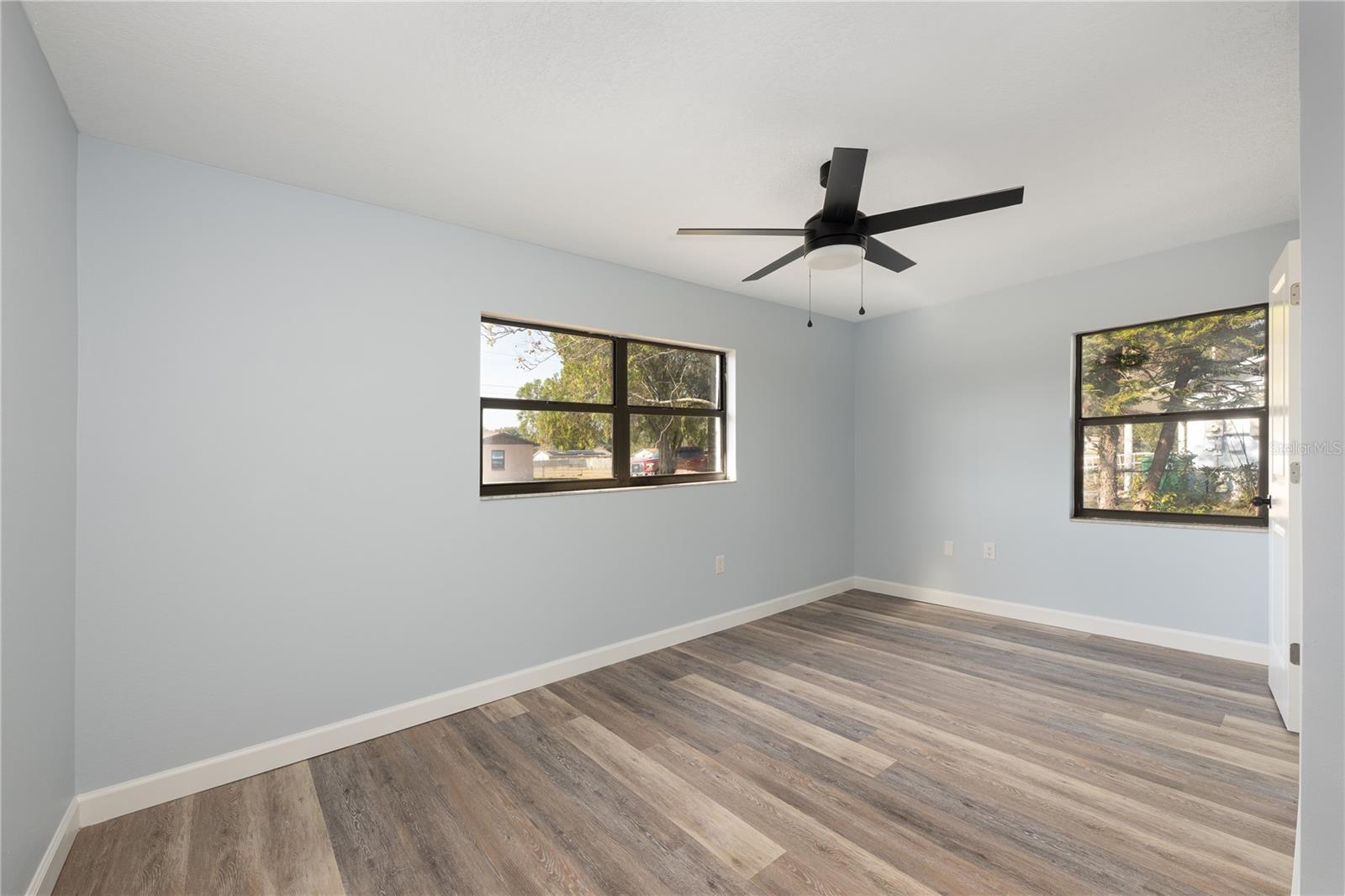 Image 27 of 40 For 707 Maple Avenue