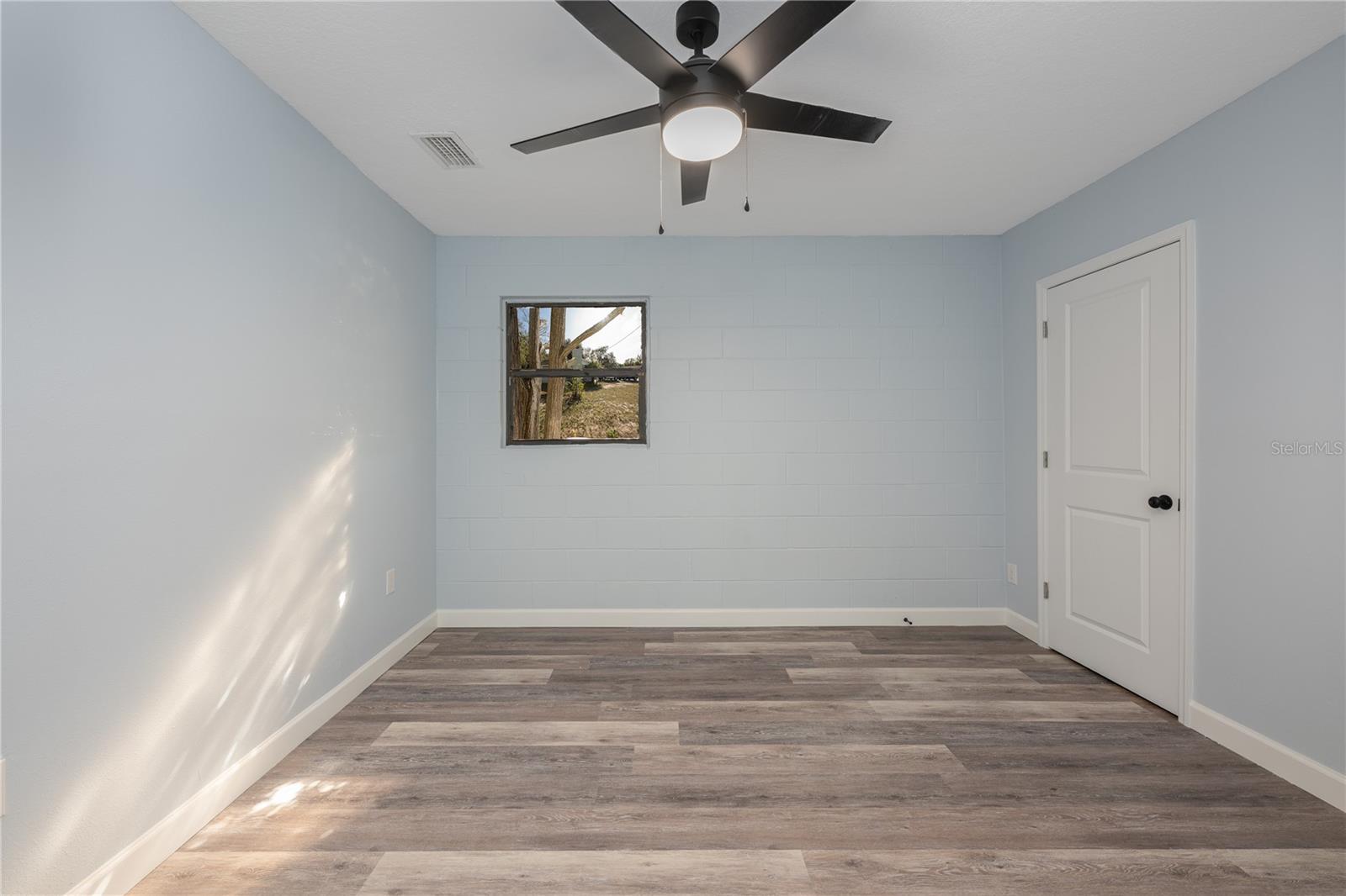 Image 30 of 40 For 707 Maple Avenue