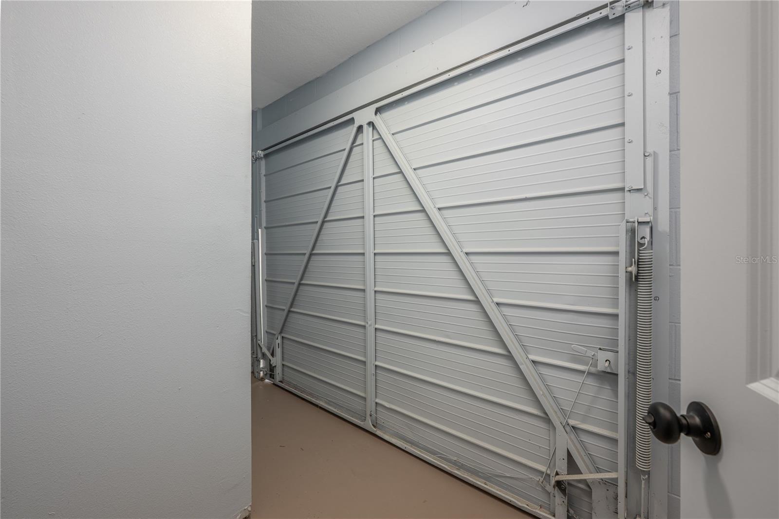 Image 35 of 40 For 707 Maple Avenue