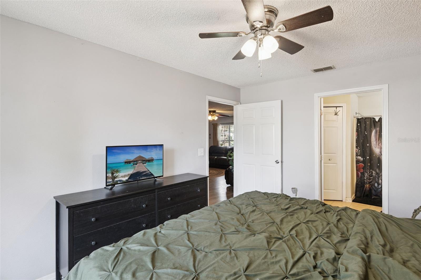 Image 16 of 27 For 5322 Regal Oak Circle