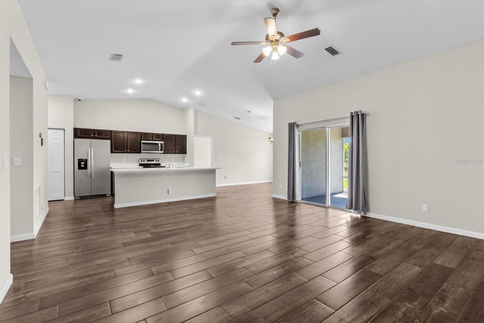 Image 6 of 33 For 512 Mccomb Avenue