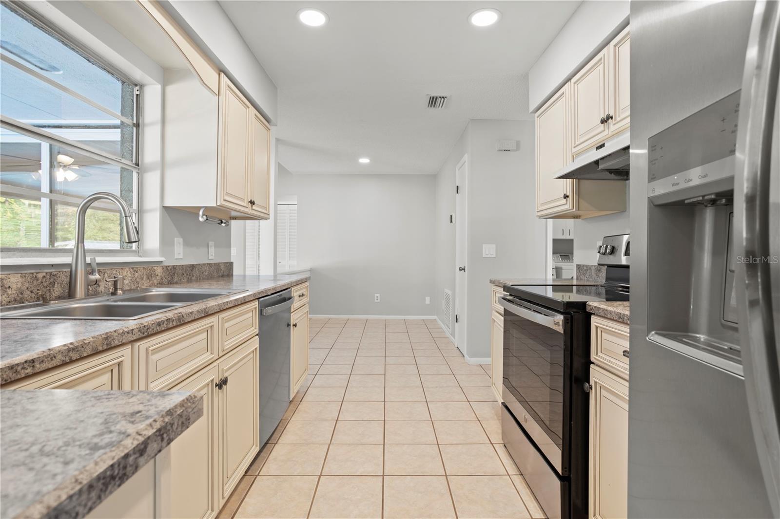 Image 7 of 29 For 30 Sweetwater Creek Circle