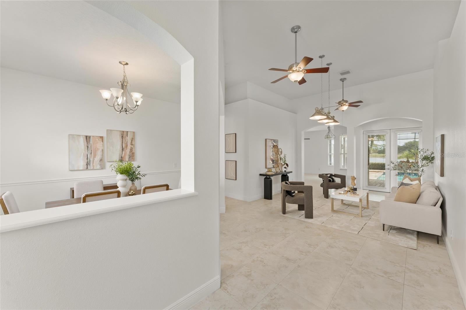 Listing photo id 11 for 889 Pickfair Terrace