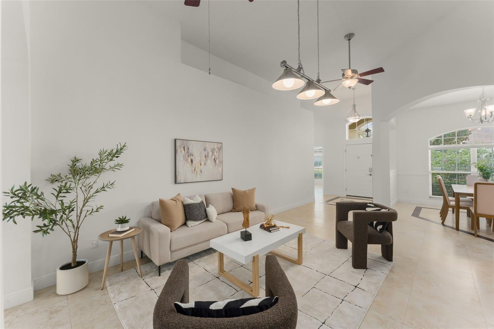 Listing photo id 14 for 889 Pickfair Terrace