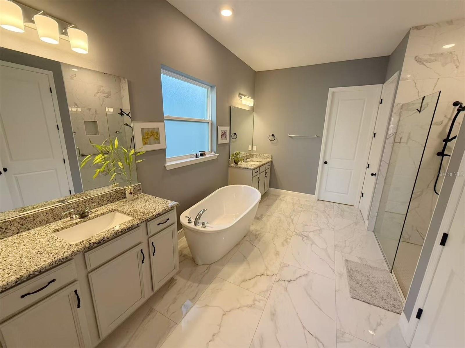 Image 24 of 73 For 18351 Mowry Court