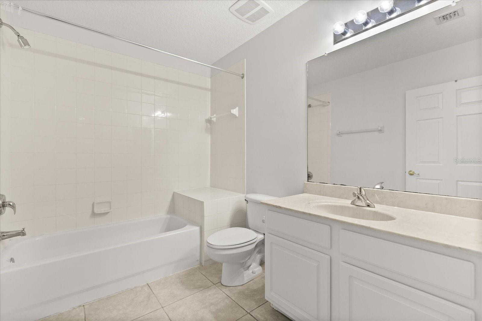 Image 16 of 30 For 909 Waterside Ln  307