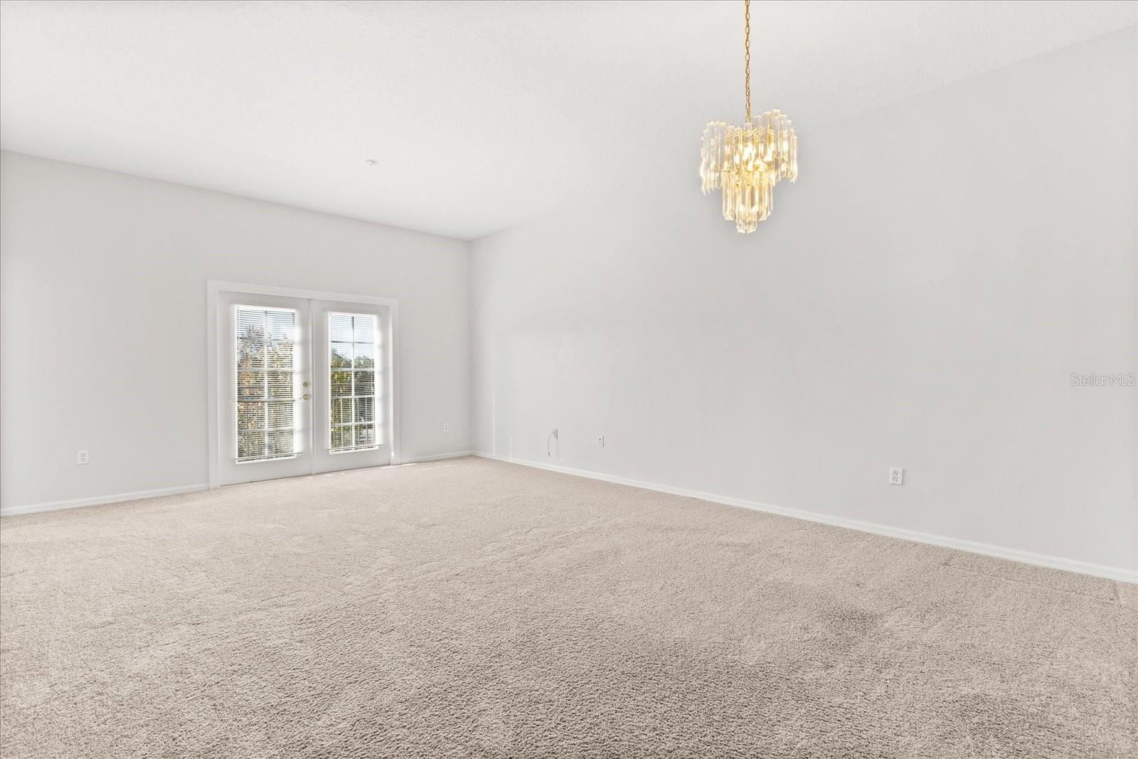 Image 6 of 30 For 909 Waterside Ln  307