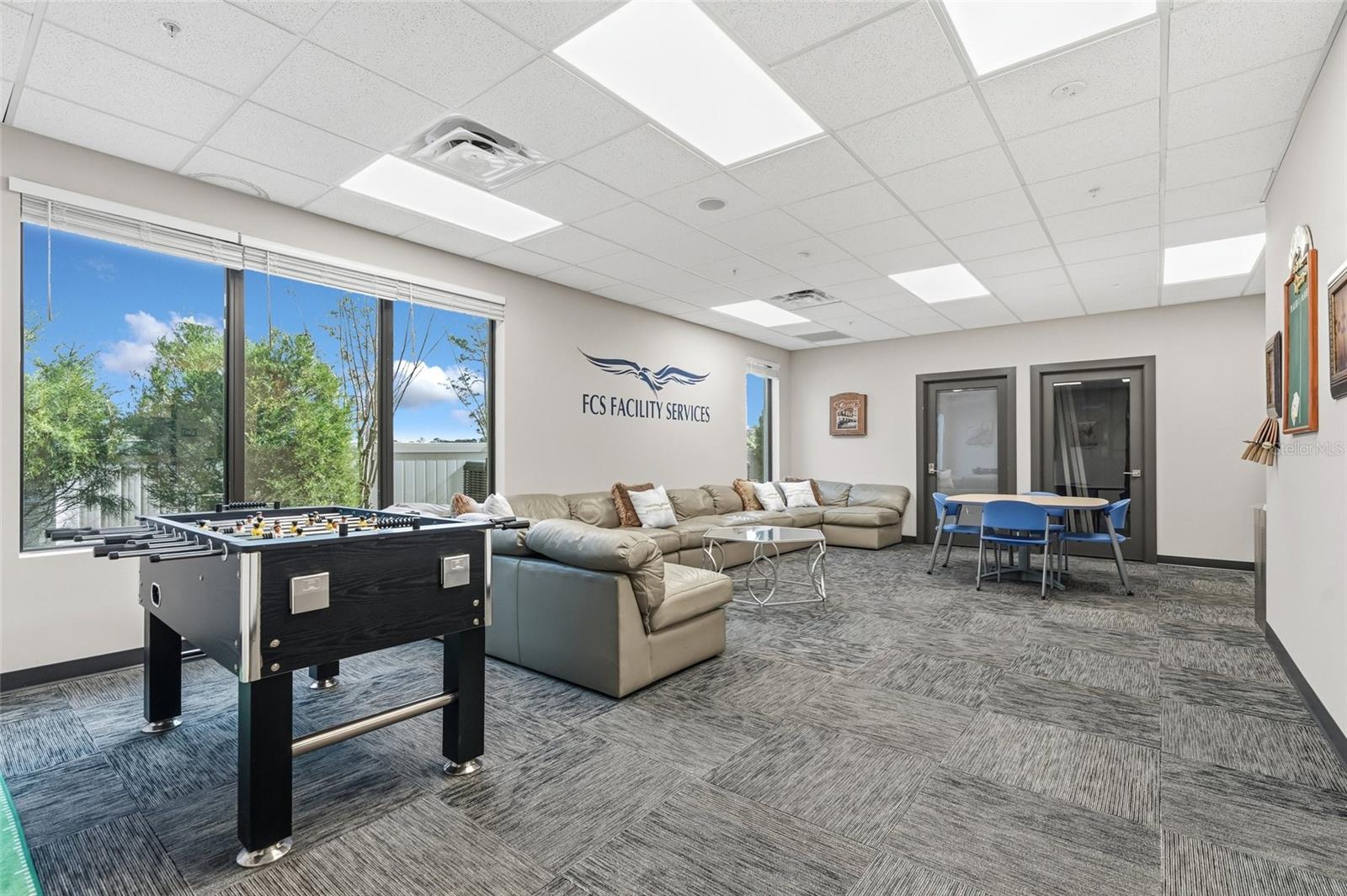 Image 14 of 74 For 131 Country Club Road