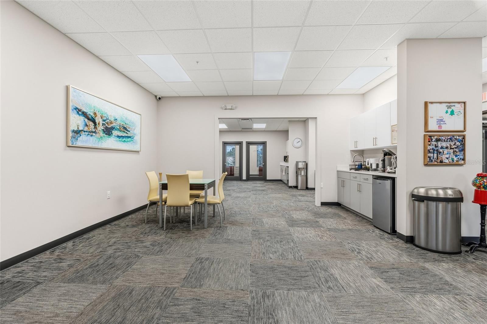 Image 19 of 74 For 131 Country Club Road