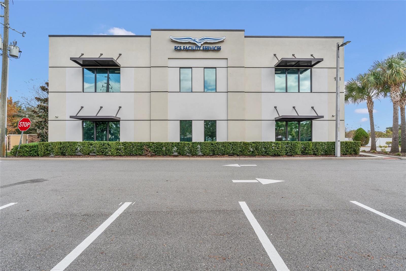 Image 2 of 74 For 131 Country Club Road