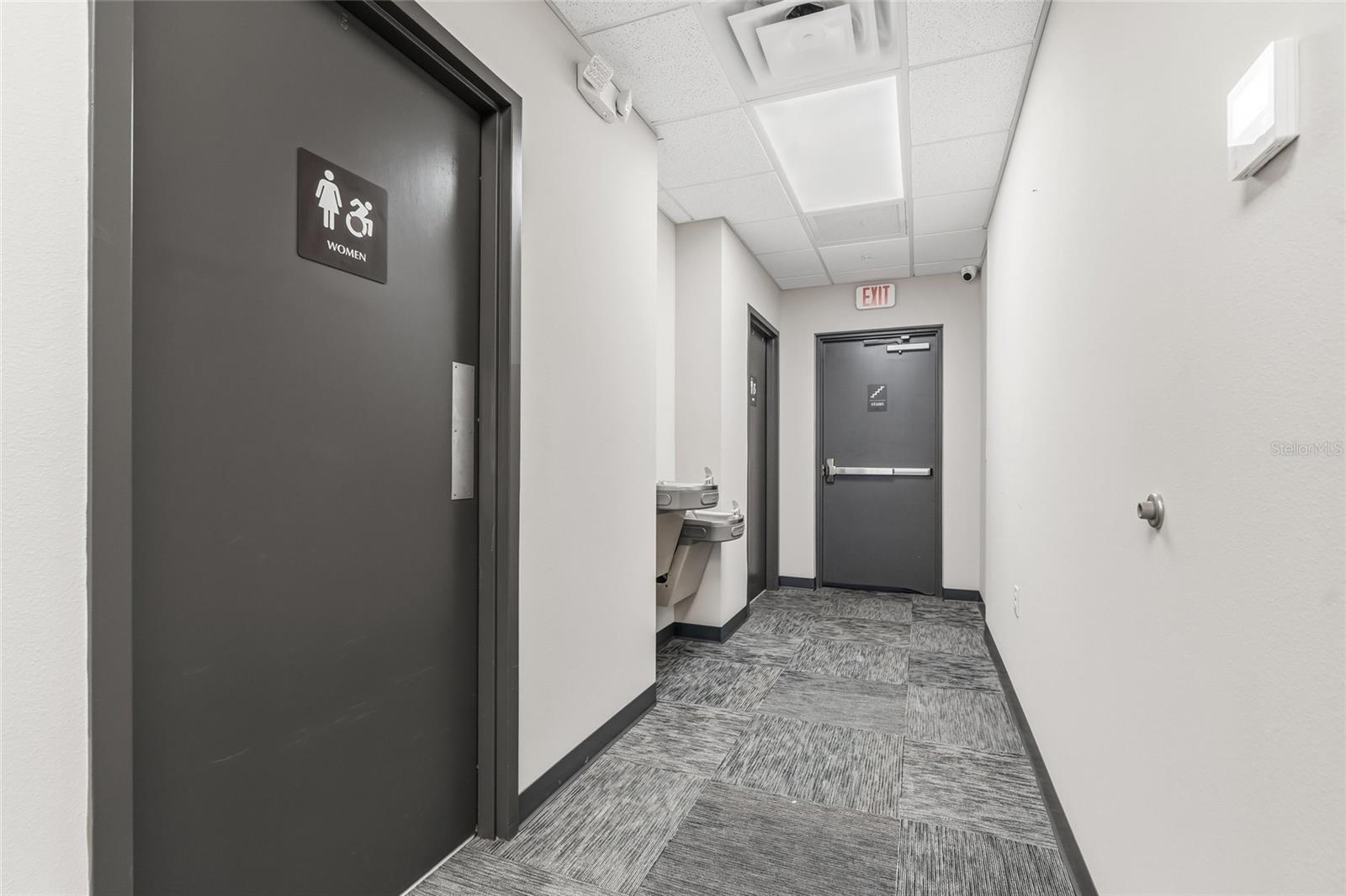 Image 55 of 74 For 131 Country Club Road