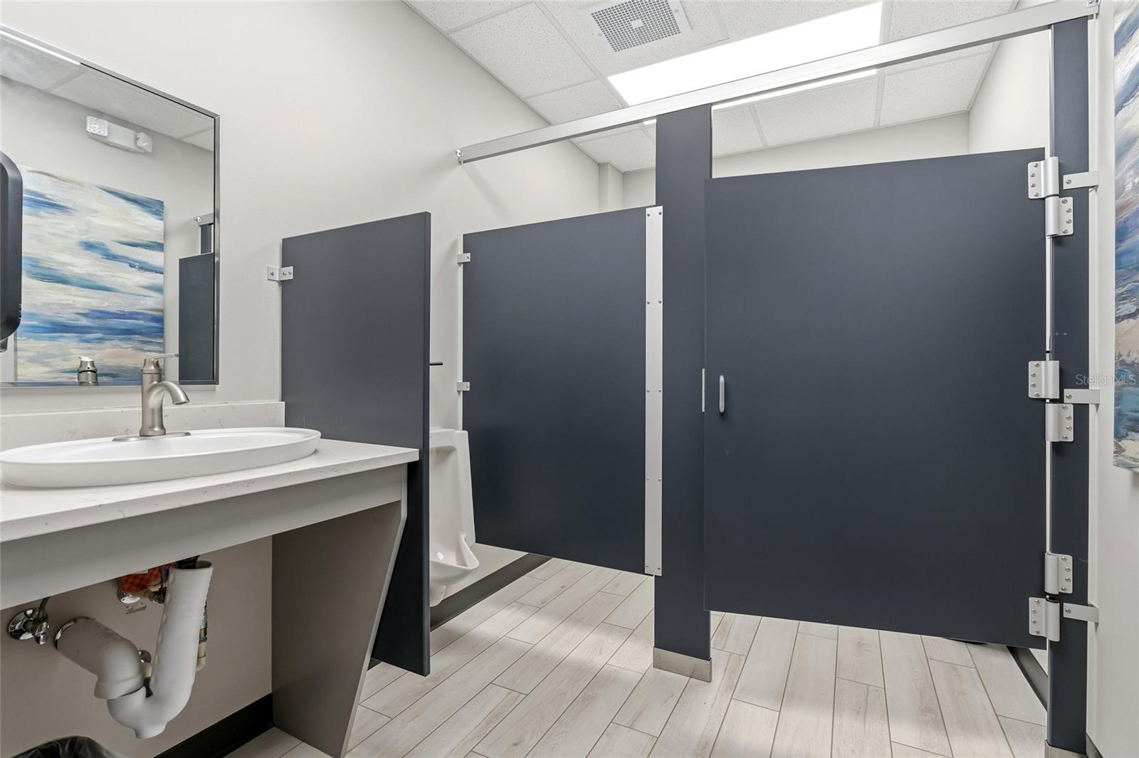 Image 56 of 74 For 131 Country Club Road