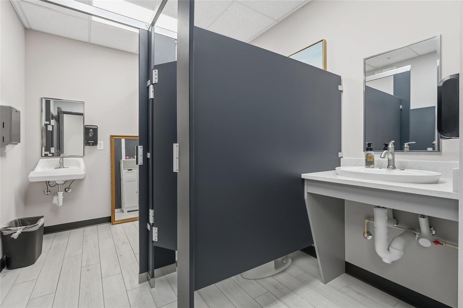 Image 57 of 74 For 131 Country Club Road