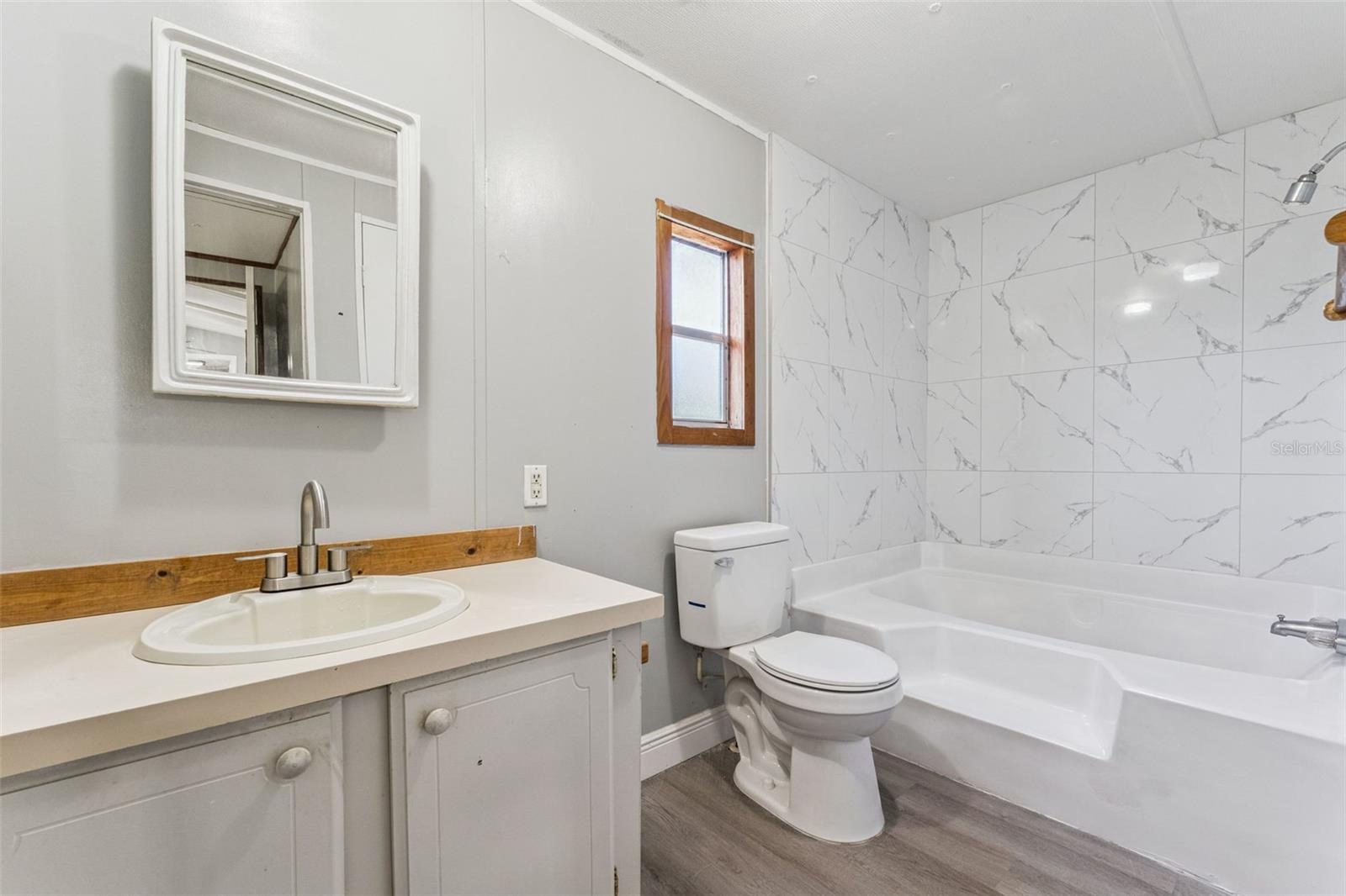 Image 14 of 21 For 3250 Keith Lane