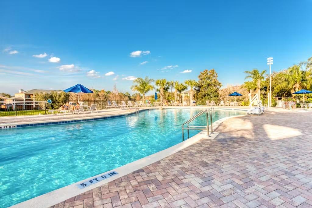 Image 35 of 47 For 903 Gran Bahama Boulevard 903