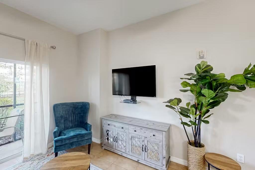 Image 5 of 47 For 903 Gran Bahama Boulevard 903