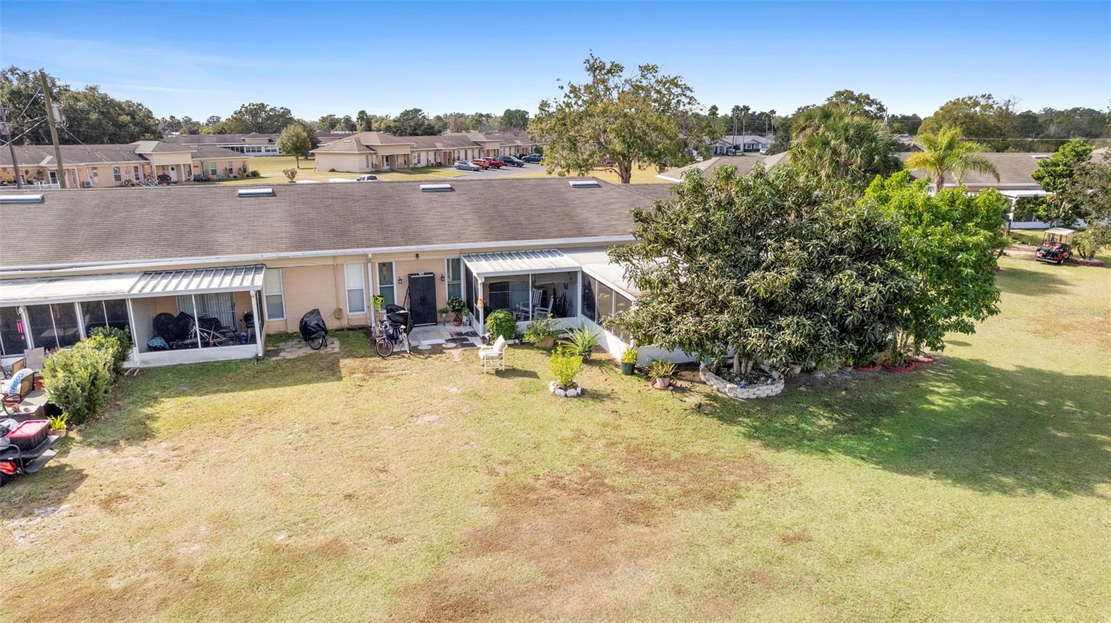 Image 14 of 48 For 601 Club Circle