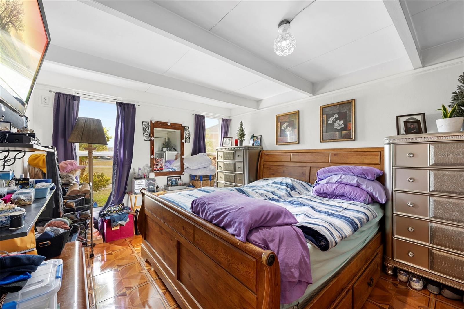 Image 32 of 48 For 601 Club Circle