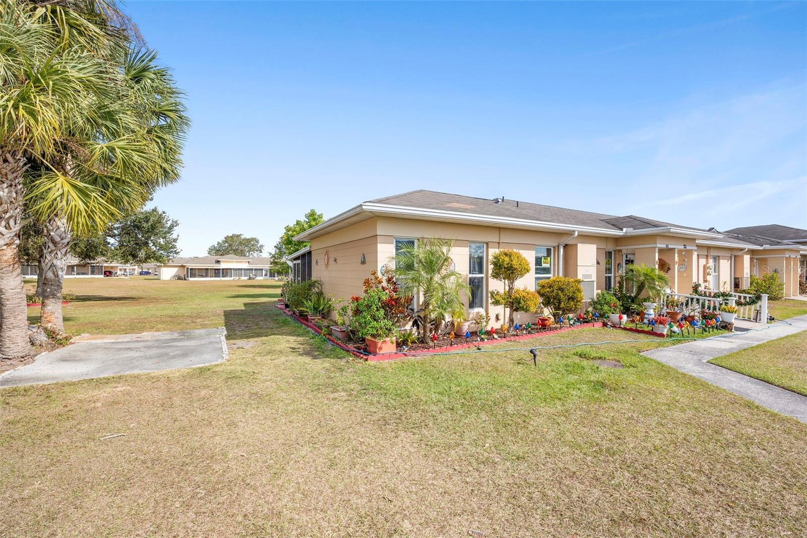 Image 5 of 48 For 601 Club Circle