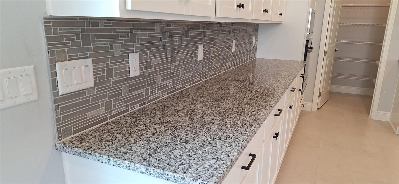 Image 11 of 40 For 13304 Leggett Alley