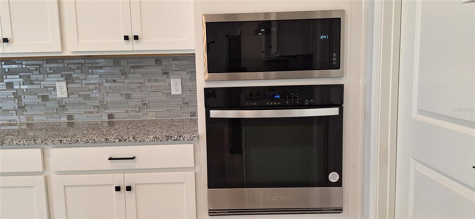 Image 16 of 40 For 13304 Leggett Alley