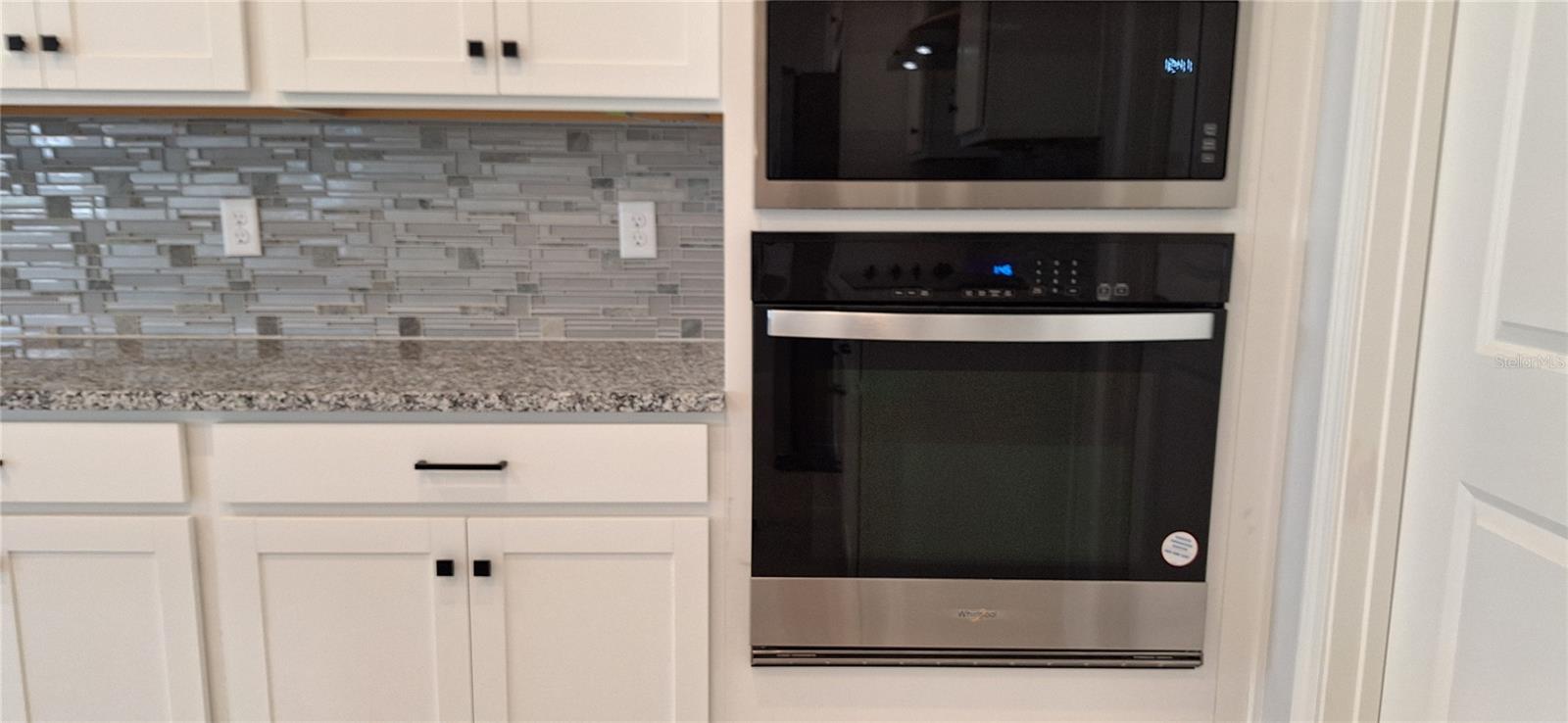 Image 17 of 40 For 13304 Leggett Alley