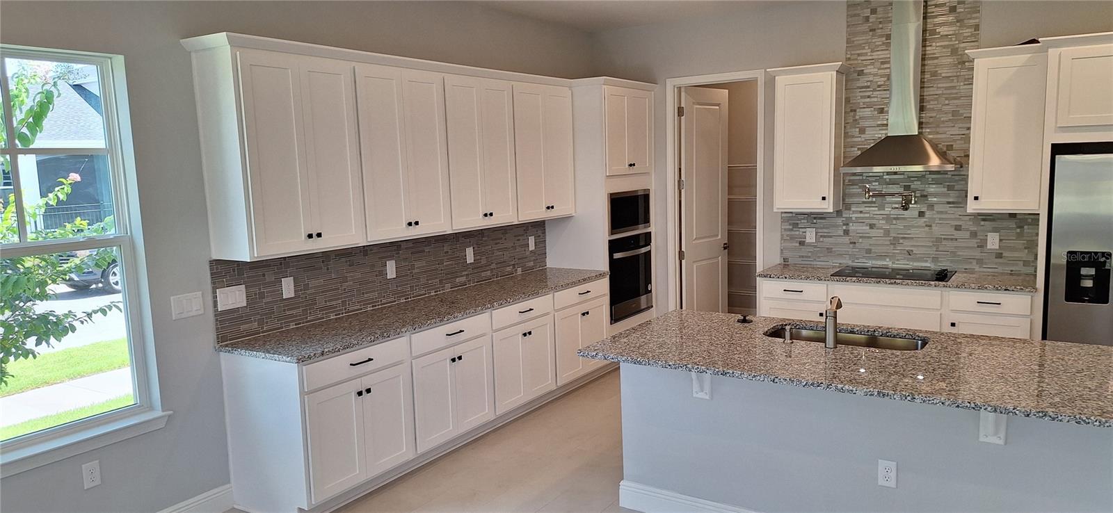 Image 9 of 40 For 13304 Leggett Alley